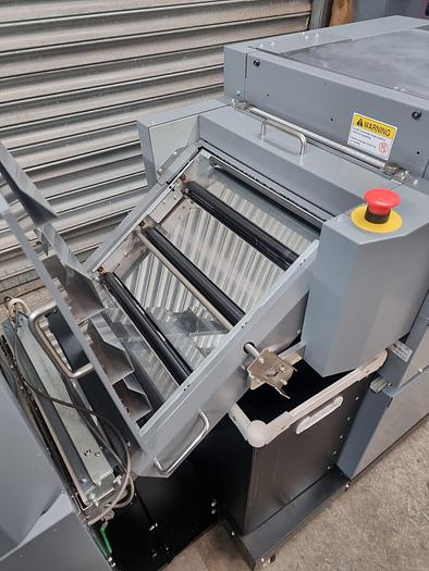 Used  Duplo DBS-3500 ( DC-445 Creaser + 3500 DBM +3500 Trimmer + DSS-350) Bookletmaking system