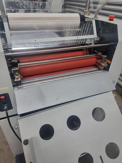 Used matrix 530 laminator for printing