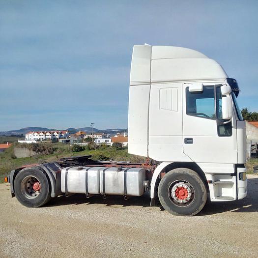 Usado 2001 IVECO Eurostar 440E43T tractor unit