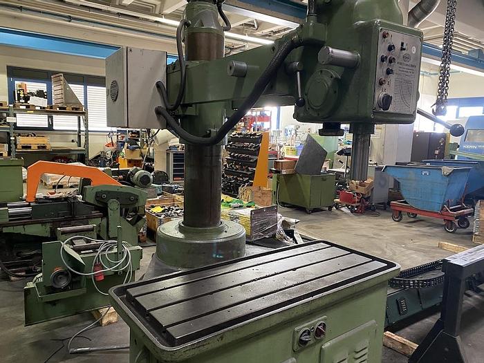 Gebraucht Schnellradiale Radialbohrmaschine DONAU DR 30
