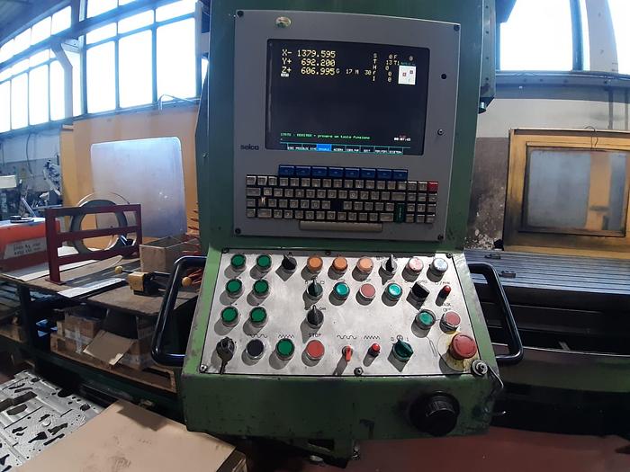 Usato Fresatrice RIVOLTA