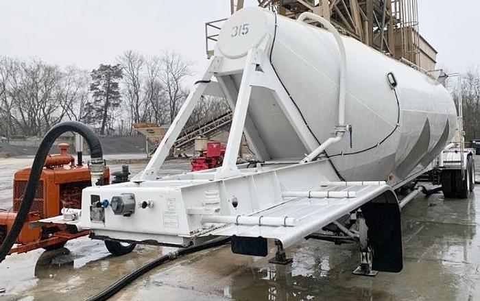 Used 1967 Fruehauf Cement Tanker