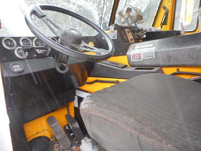 Used 2006 Mack LE613