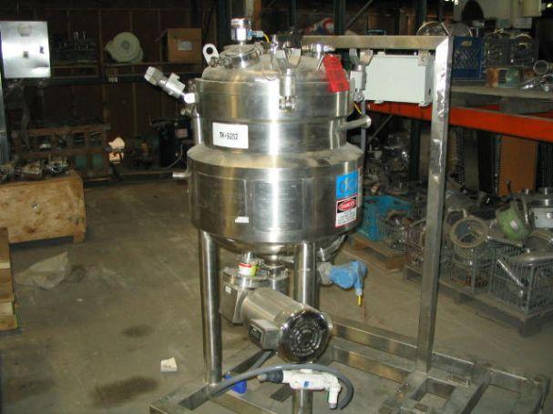 Used 20 GALLON PROCESSOR TANK.  DCI SERIAL JS2589
