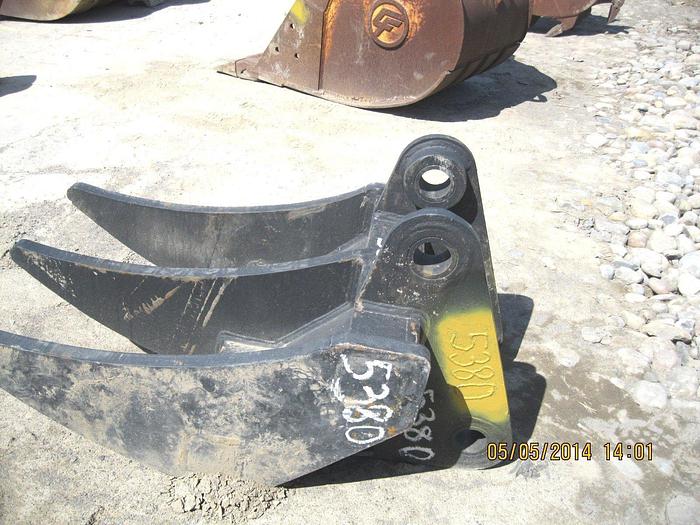 Used 3 TINE ROOT RAKE, 24" WIDE X 30" LONG, 65mm PIN SIZE, 9" FACE SPREAD, 17" CEN...