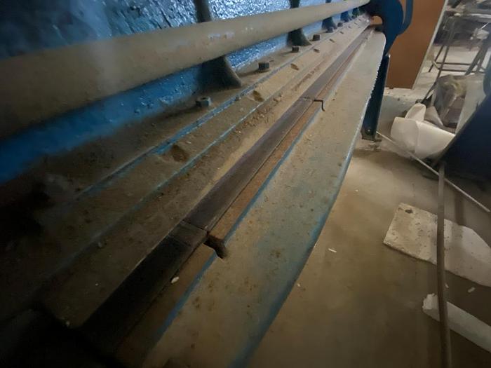 Used FJ Edwards 6ft Manual Folder