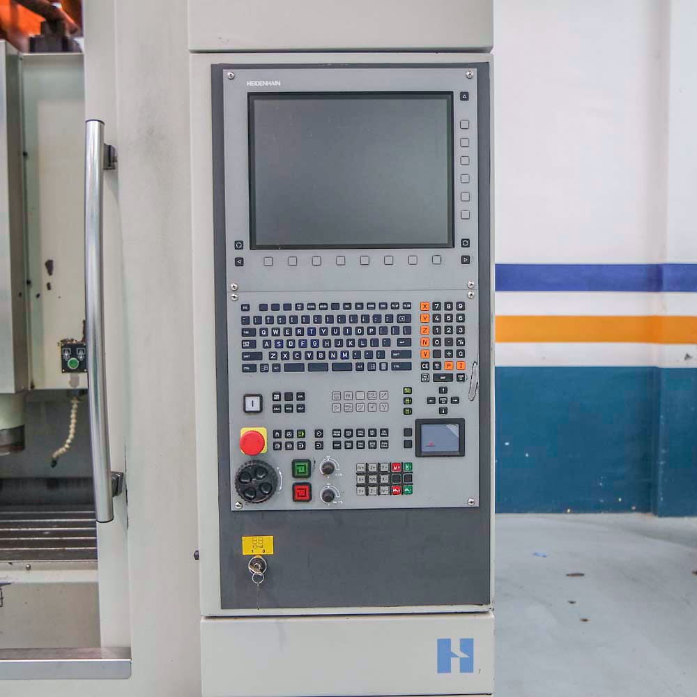 Used Bridgeport XR 1000 - Vertical Machining Centres - 2007