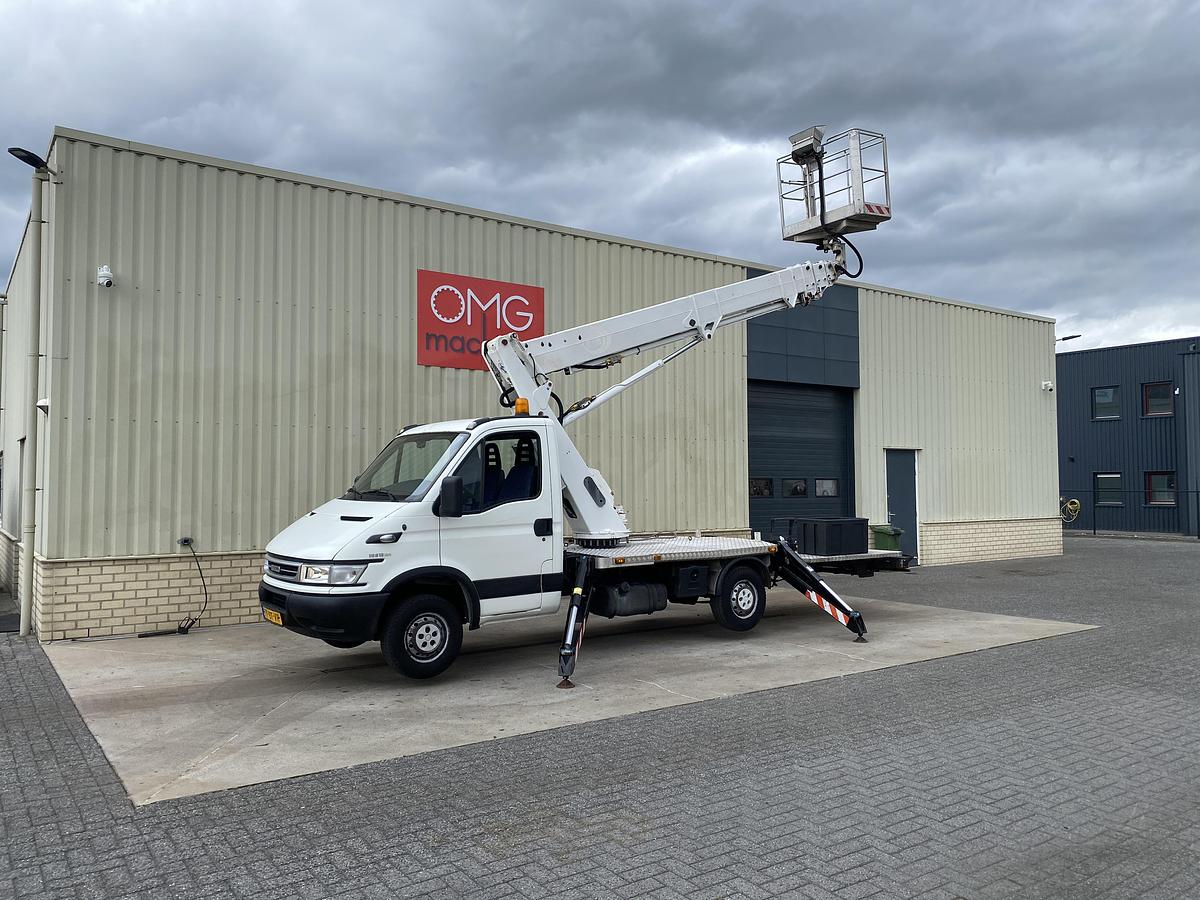 Gebruikt 2005 Bizzocchi Autel 230 HP, Autohoogwerker, 23 meter