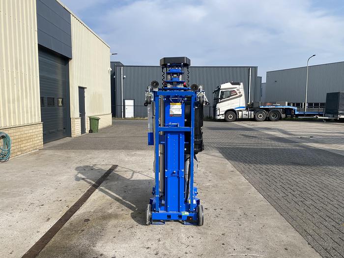 Gebruikt 2004 UpRight UL25 D/C, eenpersoons hoogwerker, 10 meter