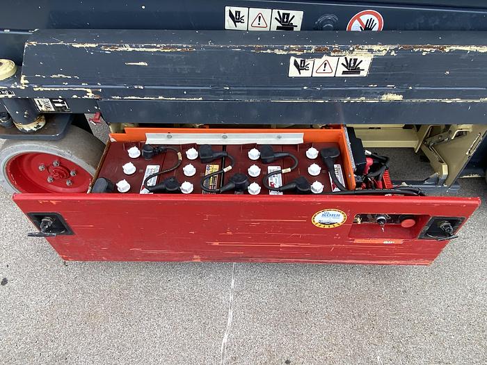 Gebruikt 1998 JLG 2033-E, Schaar hoogwerker, 8 meter