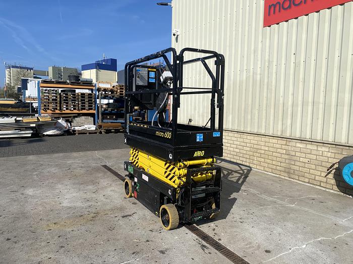 Gebruikt 2007 Airo Micra 600, Schaar hoogwerker, 8 meter