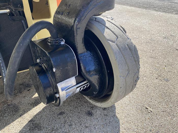 Gebruikt 2011 JLG 1930ES, Schaar hoogwerker, 8 meter