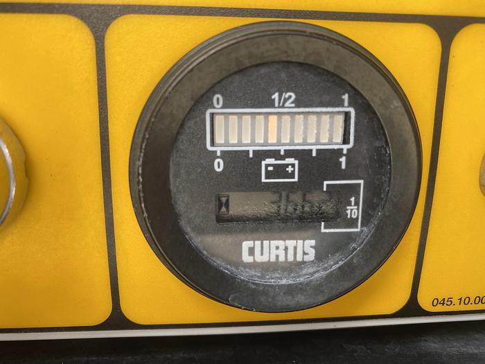 Gebruikt 2008 Airo X10EN, meter, Schaar hoogwerker