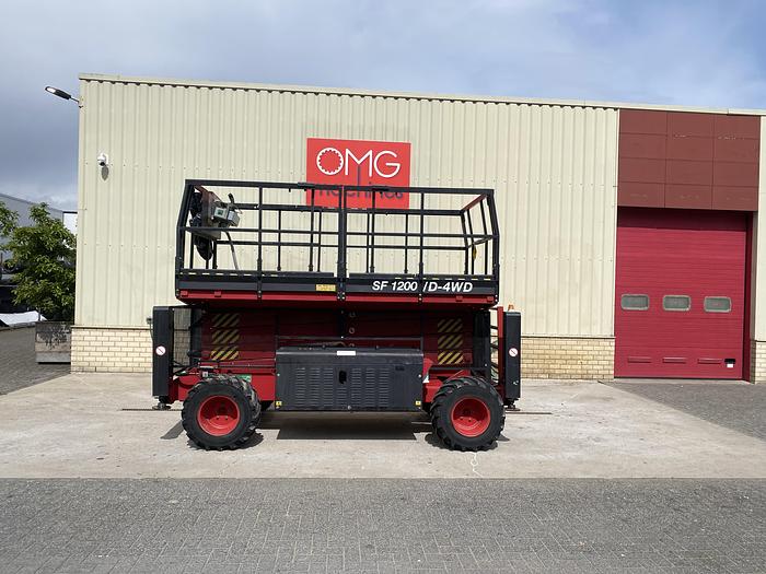 Gebruikt 2001 Airo SF1200-D-4WD, 4x4 Schaar hoogwerker, 14 meter