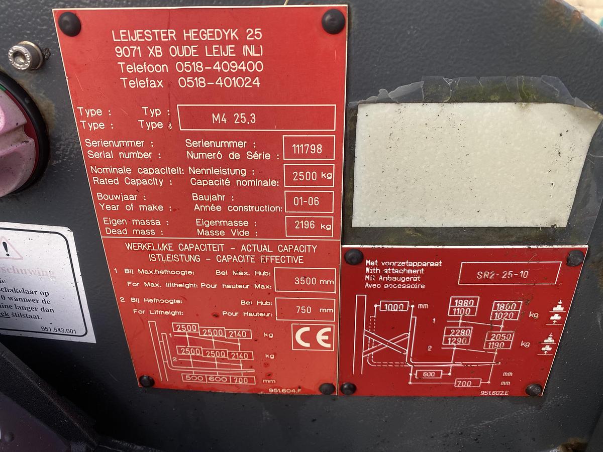 Gebruikt 2006 Moffett M4 25.3 / Kooiaap