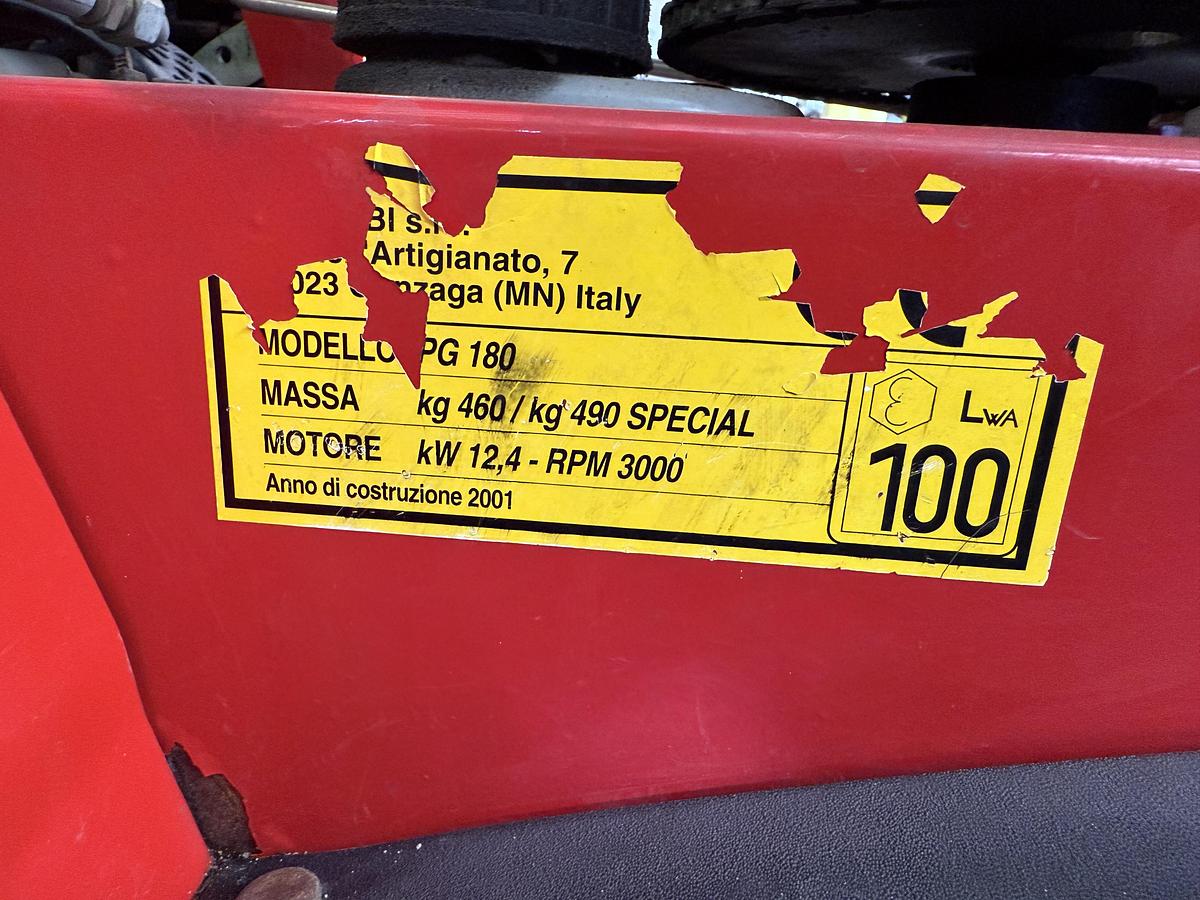 Gebruikt 2001 Gianni Ferrari PG180, veegmachine