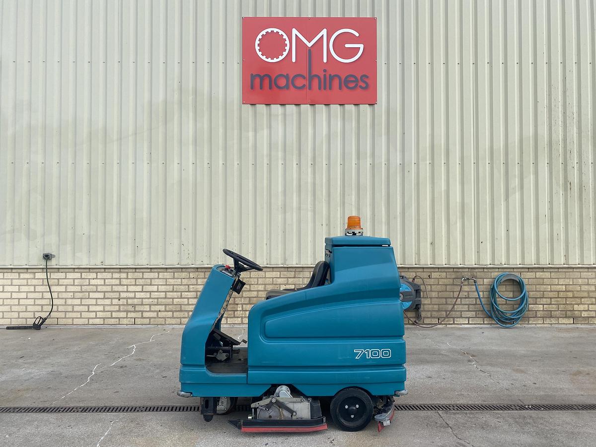 Gebruikt 2005 Tennant 7100, Schrobmachine, 85 cm