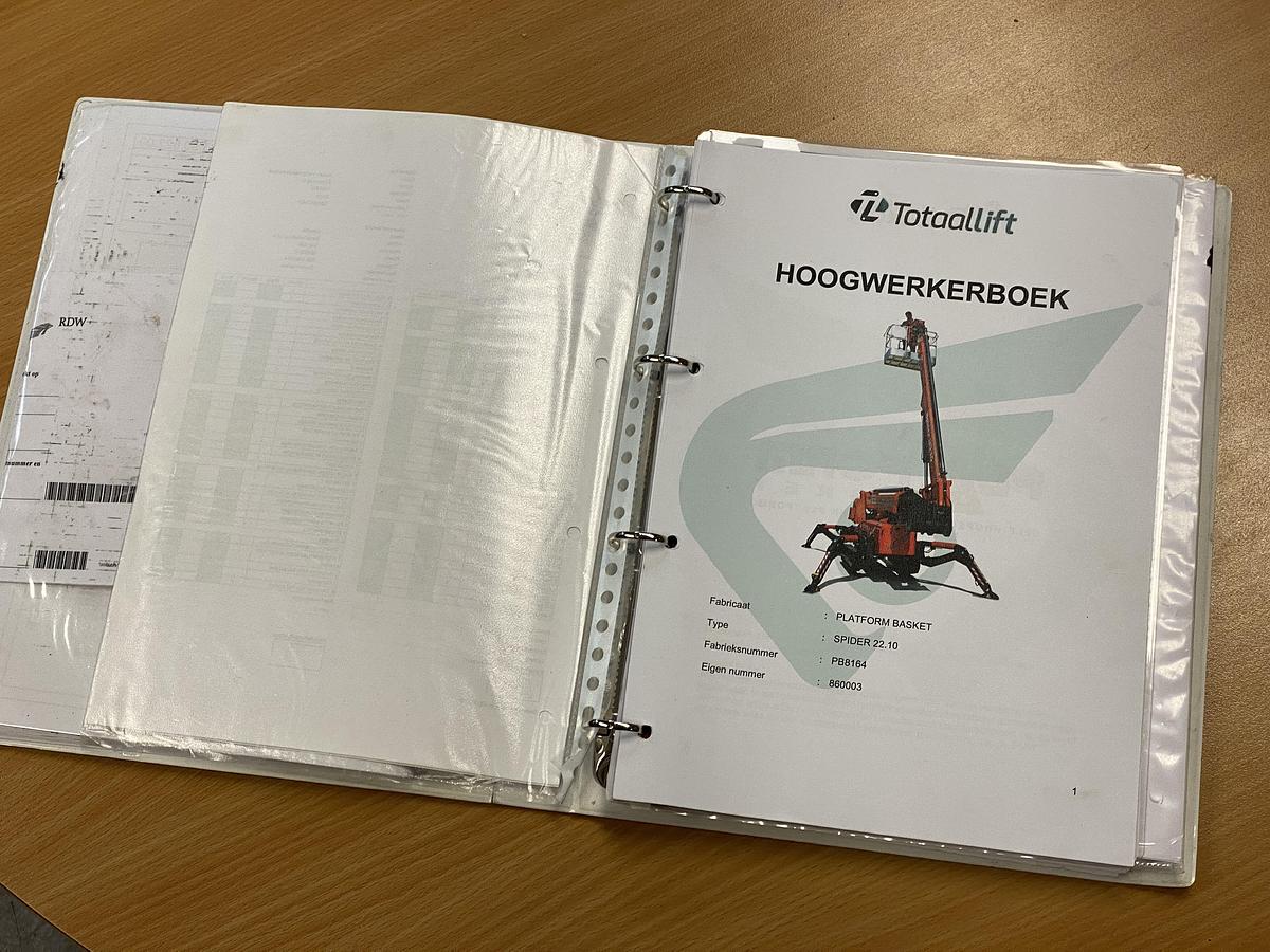 Gebruikt 2012 Platform Basket Spider 22.10, Spin hoogwerker met aanhangwagen