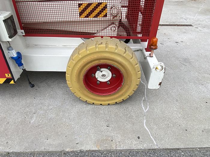 Gebruikt 2002 Airo SF1380-E, Schaar hoogwerker, 16 meter