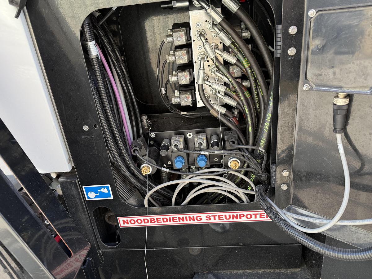 Gebruikt 2022 Comet Leopard 25, Spin hoogwerker