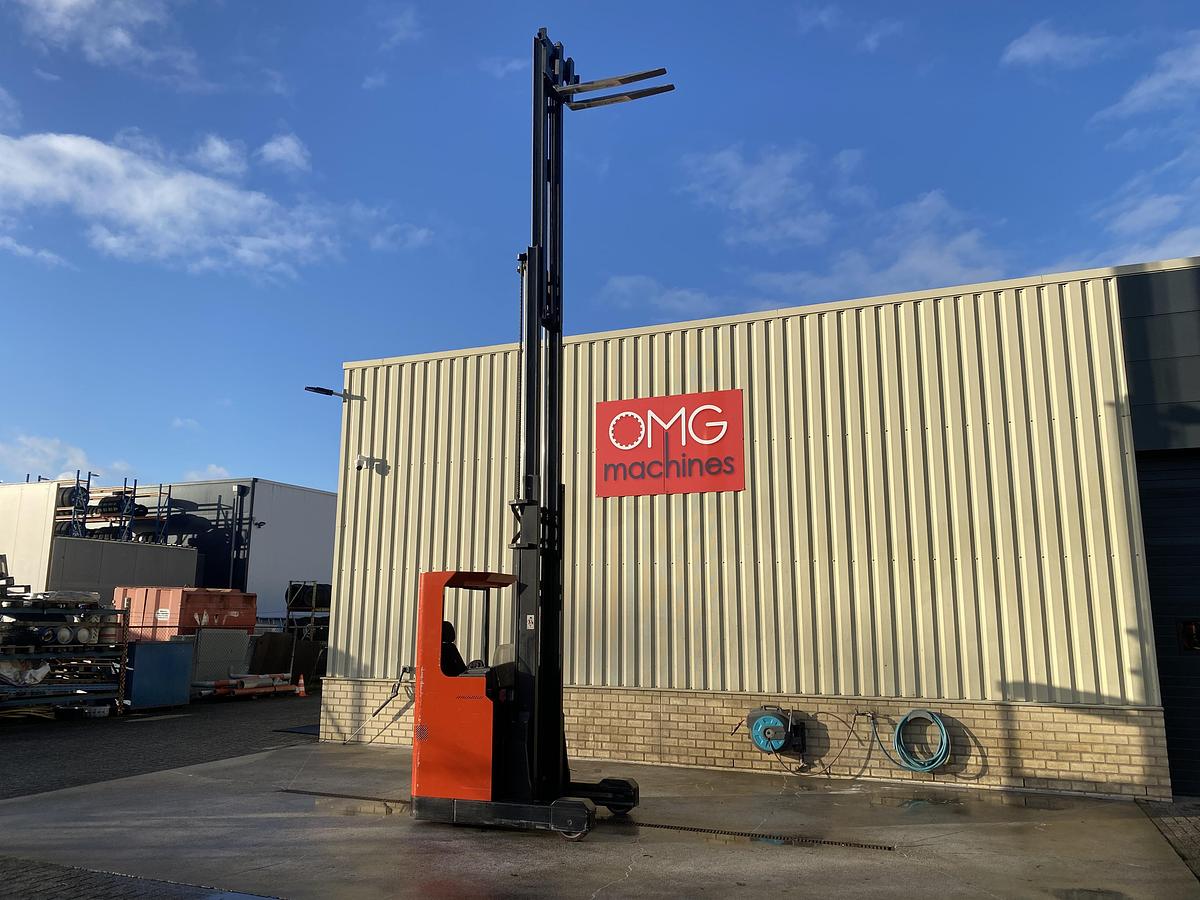 Gebruikt 1995 BT RR B2 / 14 Reachtruck, 7 meter