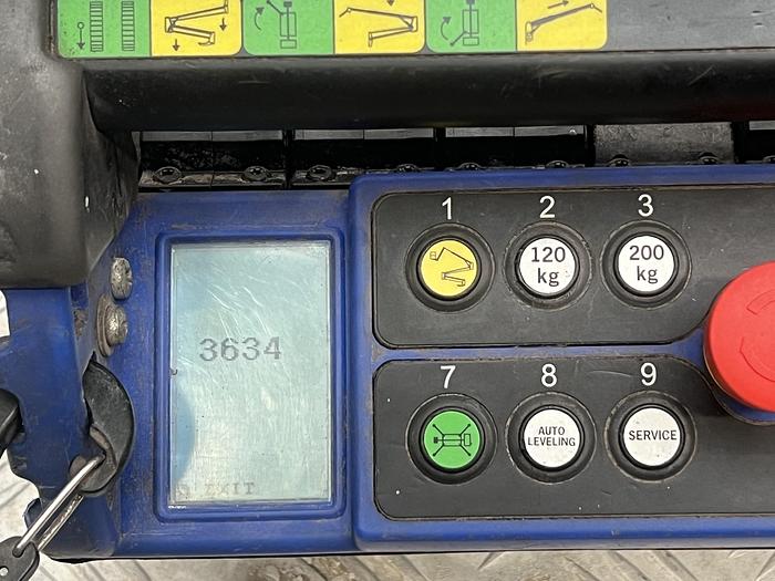 Gebruikt 2010 Hinowa LightLift 23.12, Spin, Hoogwerker