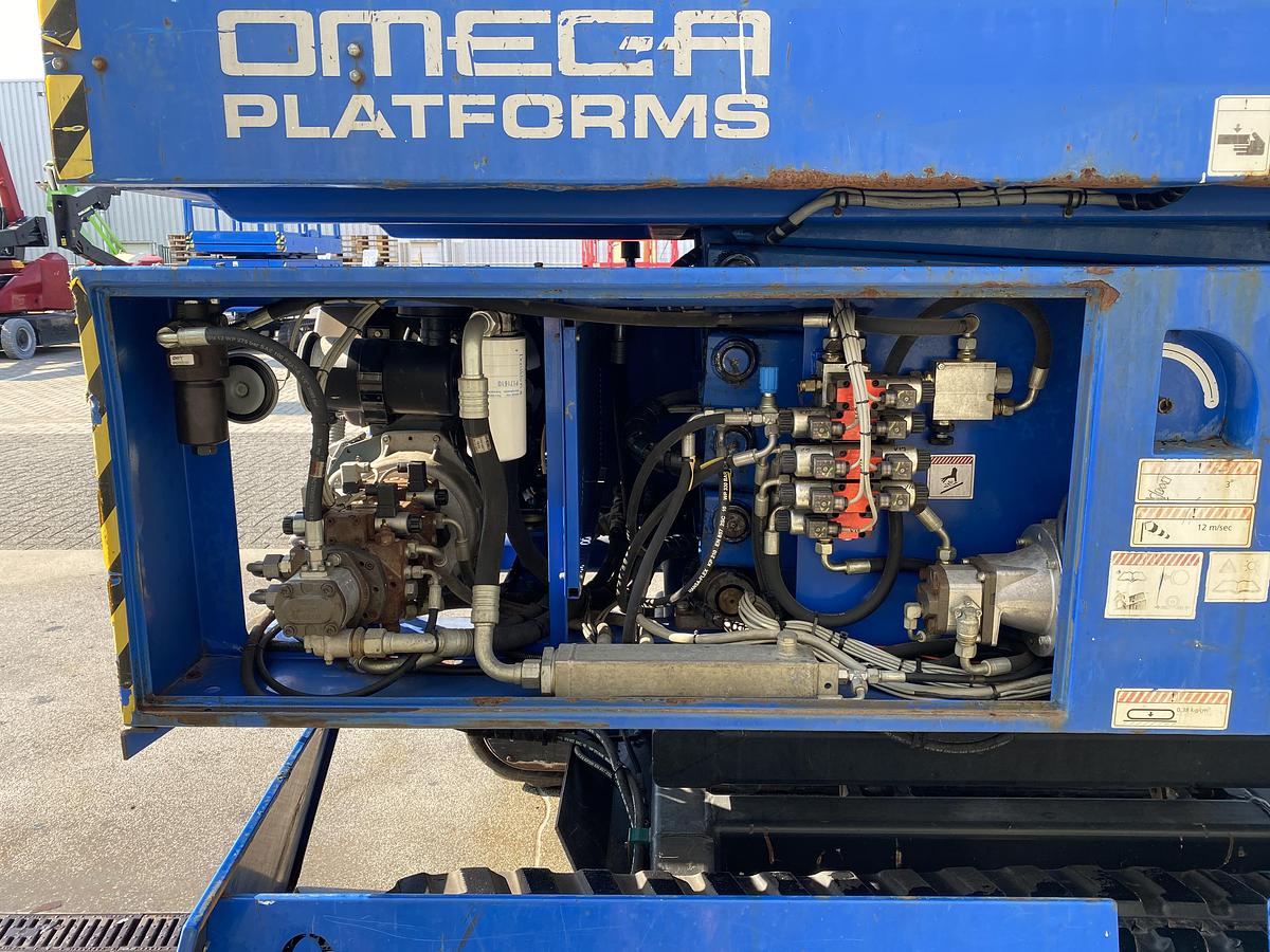 Gebruikt 2008 Omega Platforms TS105-500, Rups schaarhoogwerker