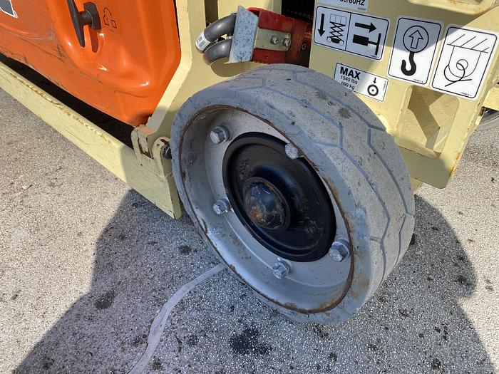 Gebruikt 2011 JLG 1930ES, Schaar hoogwerker, 8 meter