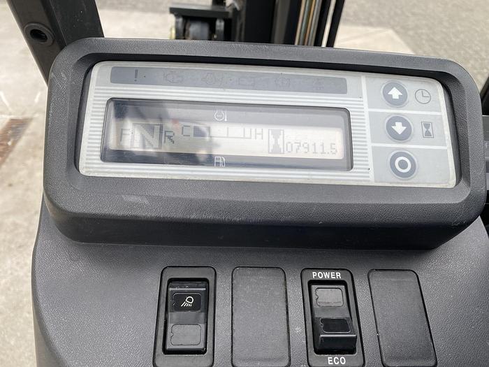 Gebruikt 2010 Nissan Heftruck, 3 ton