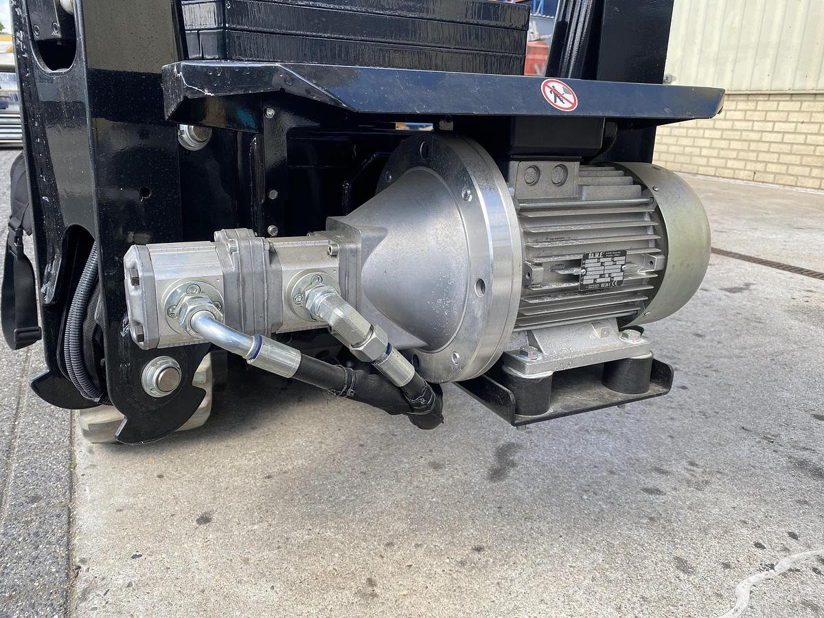 Gebruikt 2023 Comet Leopard 21, Spin hoogwerker