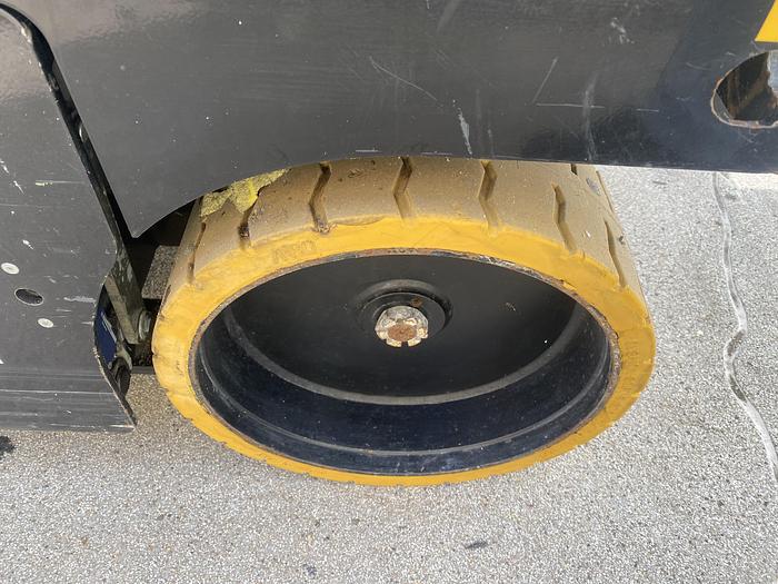 Gebruikt 2008 Airo X10EN, meter, Schaar hoogwerker