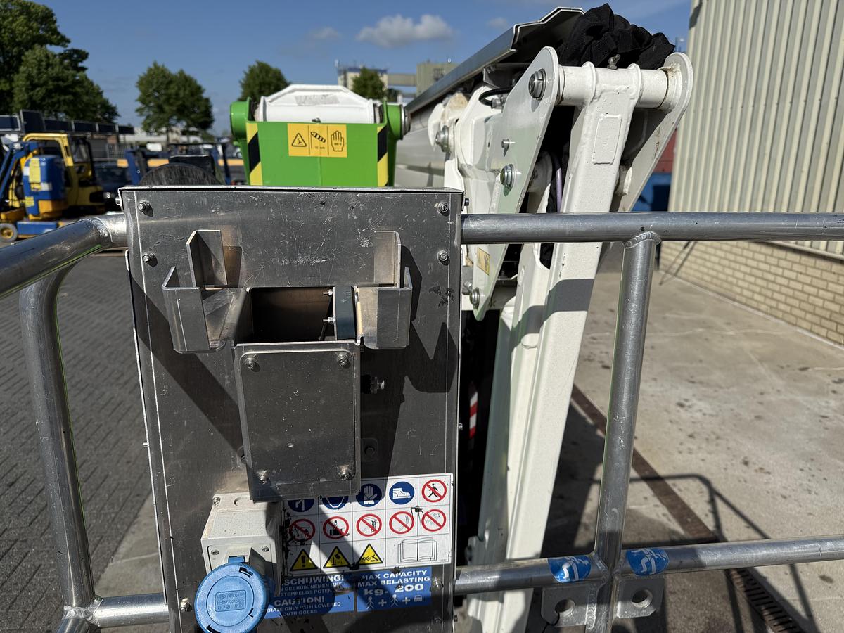 Gebruikt 2022 Comet Leopard 25, Spin hoogwerker