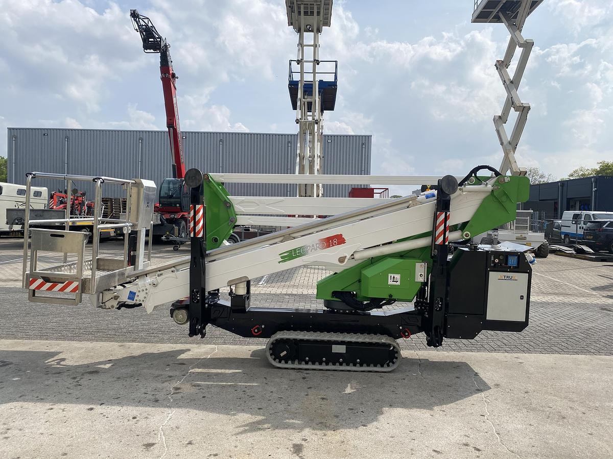 Gebruikt 2023 Comet Leopard 18, Spin Hoogwerker, 4 stuks