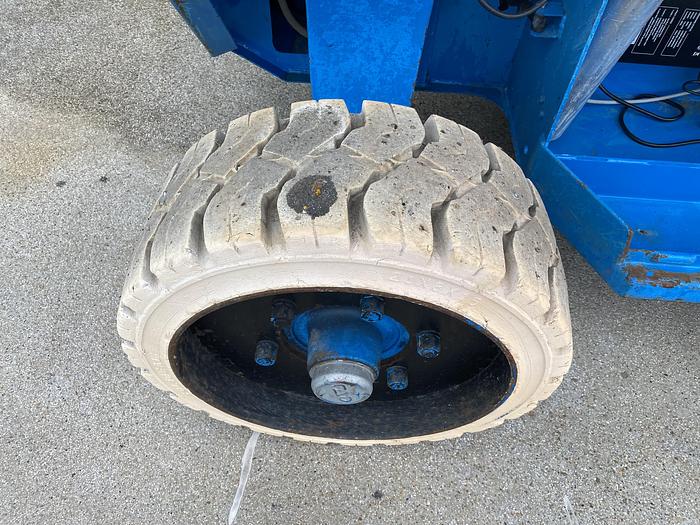 Gebruikt 1998 Holland Lift Monostar Y83EL16, schaar hoogwerker, 10 meter