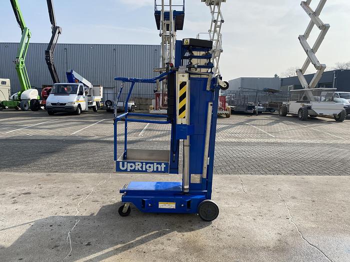 Gebruikt 2004 UpRight UL25 D/C, eenpersoons hoogwerker, 10 meter