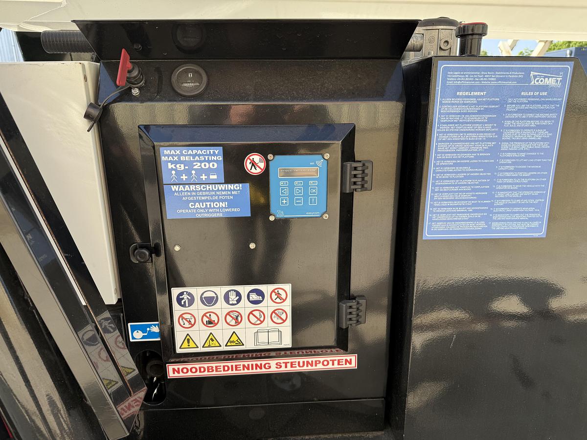 Gebruikt 2022 Comet Leopard 25, Spin hoogwerker