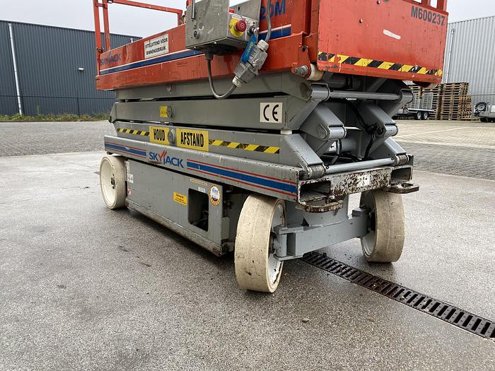 Gebruikt 2006 Skyjack SJ 3220, Schaar hoogwerker, 8 meter