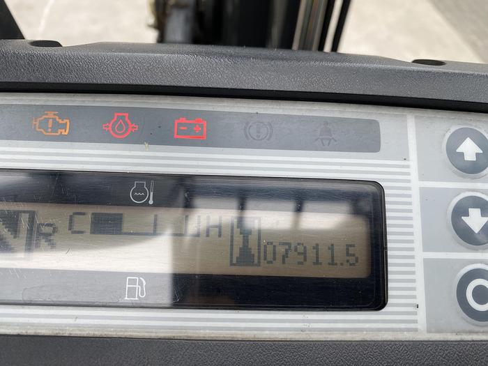 Gebruikt 2010 Nissan Heftruck, 3 ton