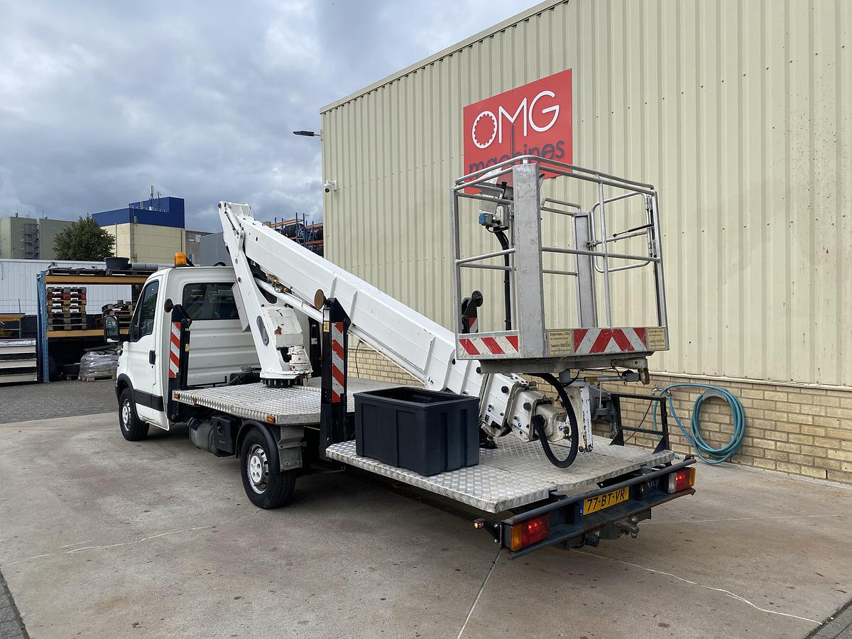 Gebruikt 2005 Bizzocchi Autel 230 HP, Autohoogwerker, 23 meter