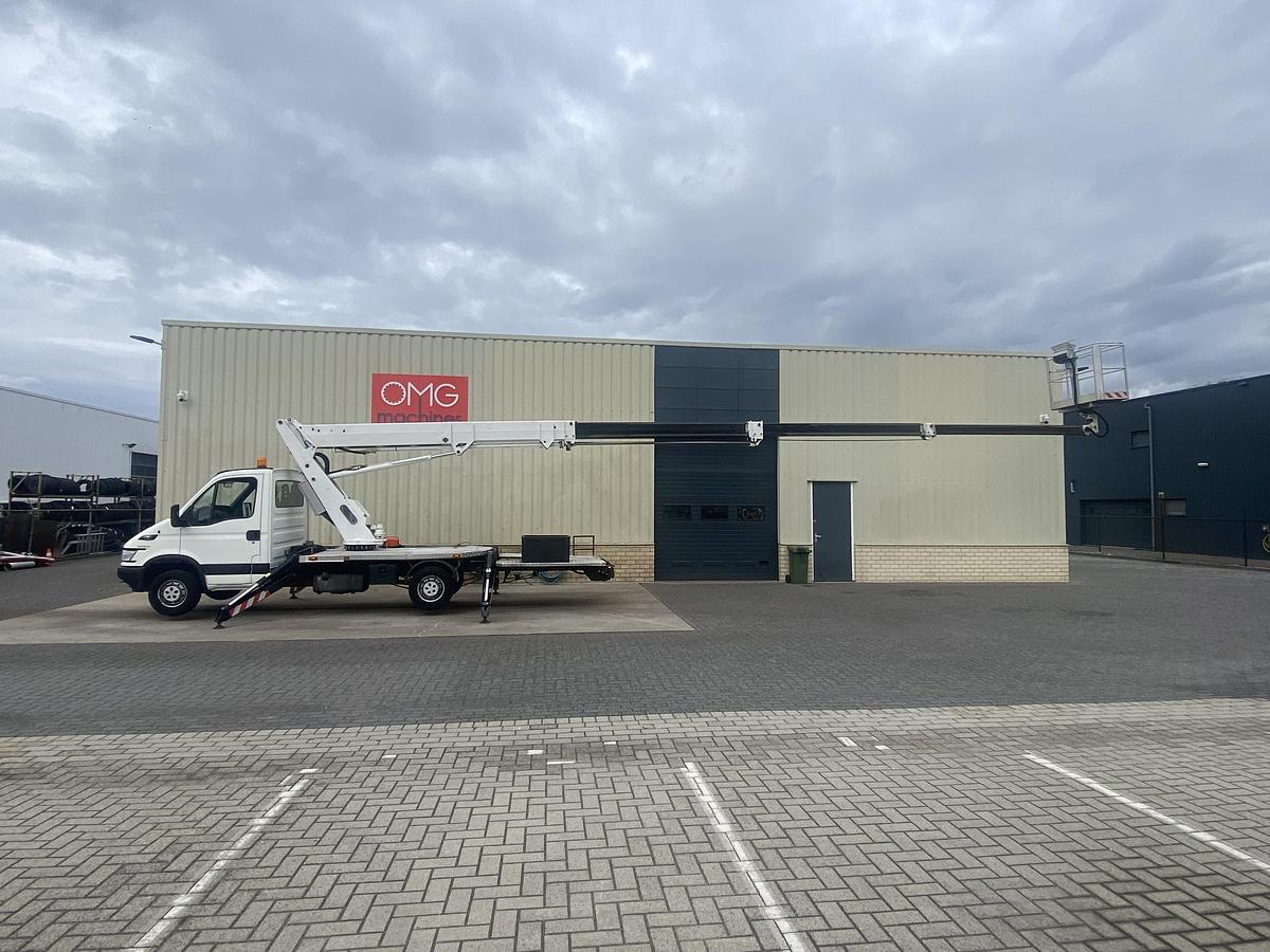 Gebruikt 2005 Bizzocchi Autel 230 HP, Autohoogwerker, 23 meter