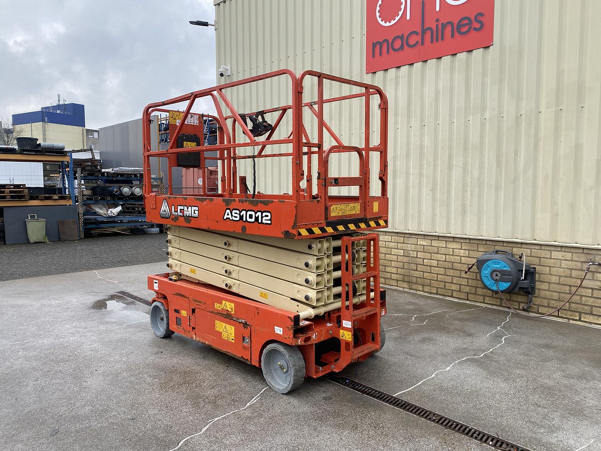Gebruikt 2008 LGMG AS1012, Schaar hoogwerker, 12 meter