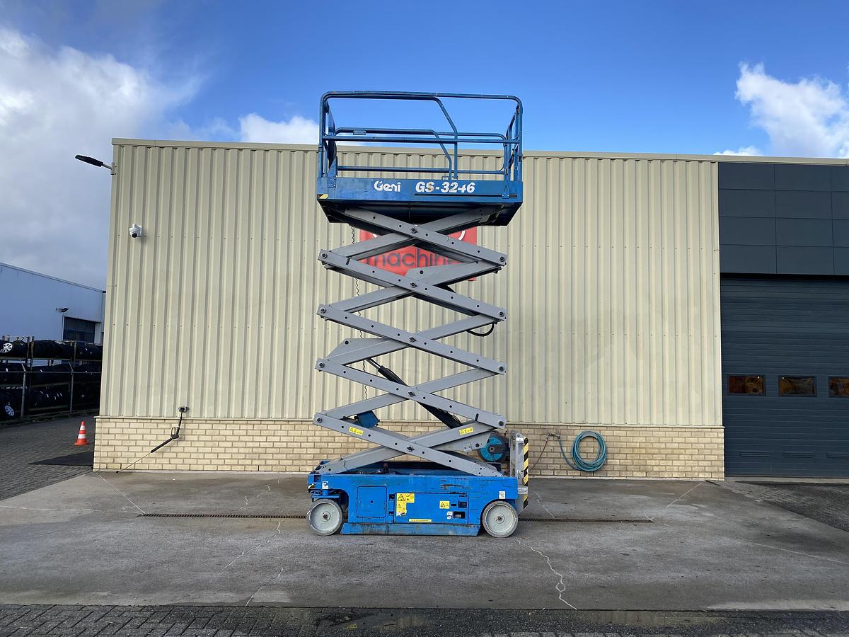 Gebruikt 2010 Genie GS3246, Schaar hoogwerker, 12 meter