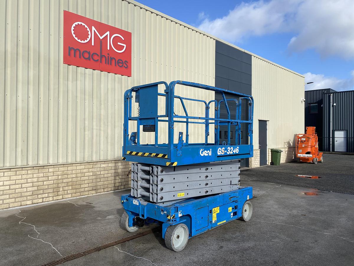 Gebruikt 2010 Genie GS3246, Schaar hoogwerker, 12 meter