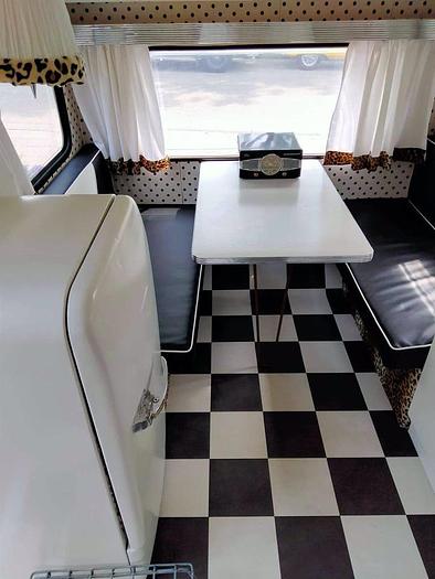 Gebruikt Knaus Foodtruck / Festival Caravan