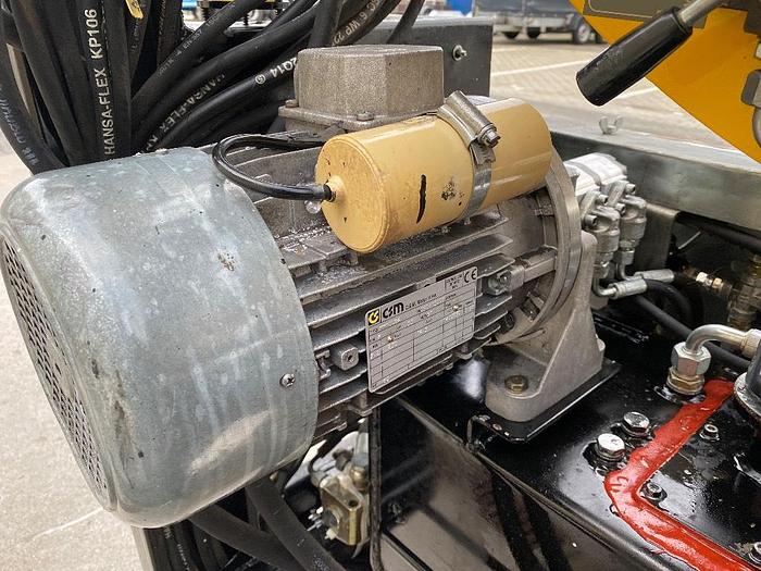 Gebruikt EasyLift R130, Spin hoogwerker, 13 meter