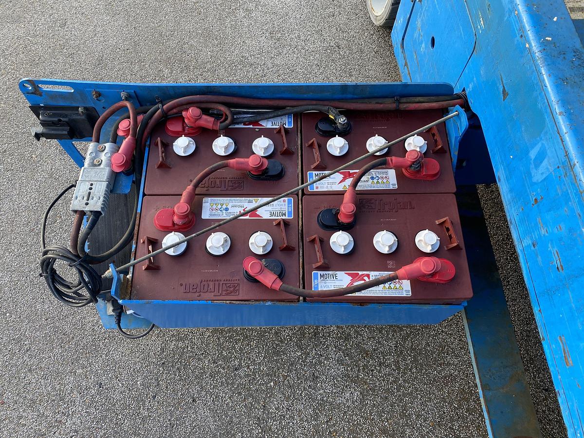 Gebruikt 2010 Genie GS3246, Schaar hoogwerker, 12 meter