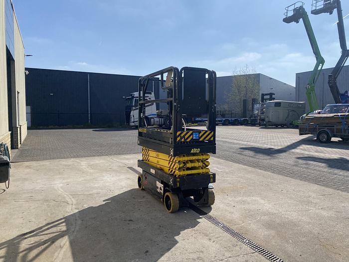 Gebruikt 2007 Airo Micra 600, Schaar hoogwerker, 8 meter