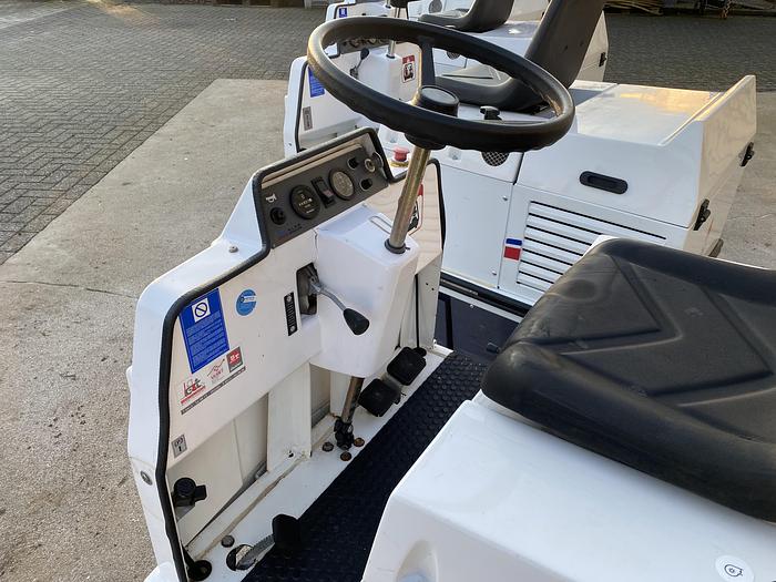 Gebruikt 2011 Dulevo 75 EH, Veegmachine