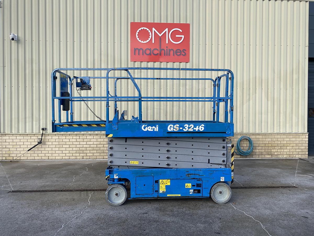 Gebruikt 2010 Genie GS3246, Schaar hoogwerker, 12 meter