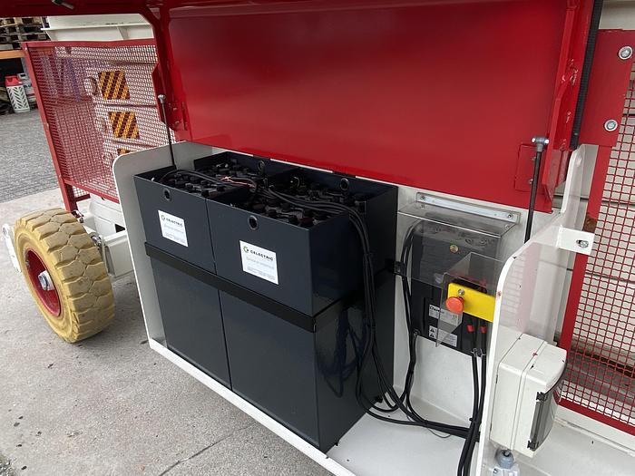 Gebruikt 2002 Airo SF1380-E, Schaar hoogwerker, 16 meter